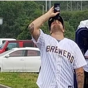 Meet your Posher, Nicholas